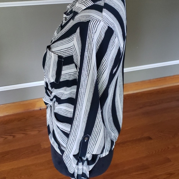 No Boundaries Blouse - Picture 3 of 9